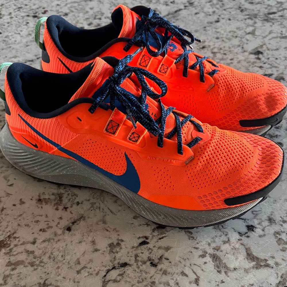 Nike Bright Orange Pegasus trail